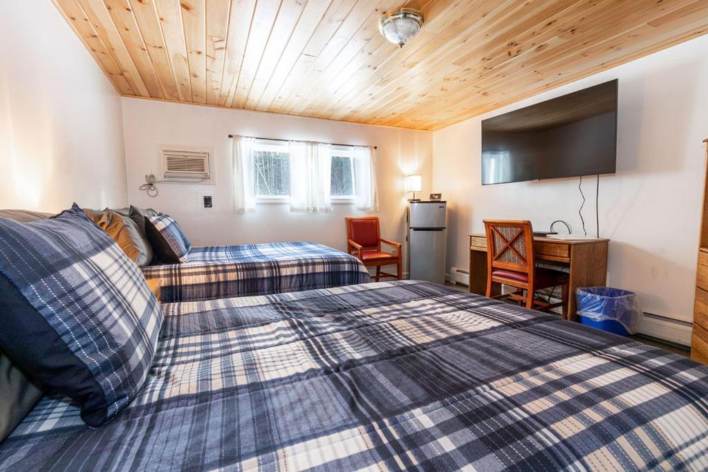 West Bethel Motel Екстер'єр фото